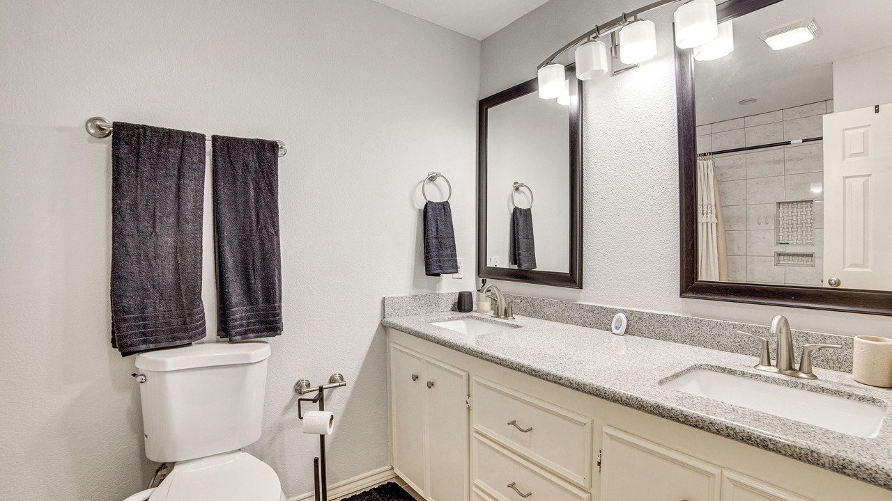 Photo of Bathroom in Northeast Carrollton