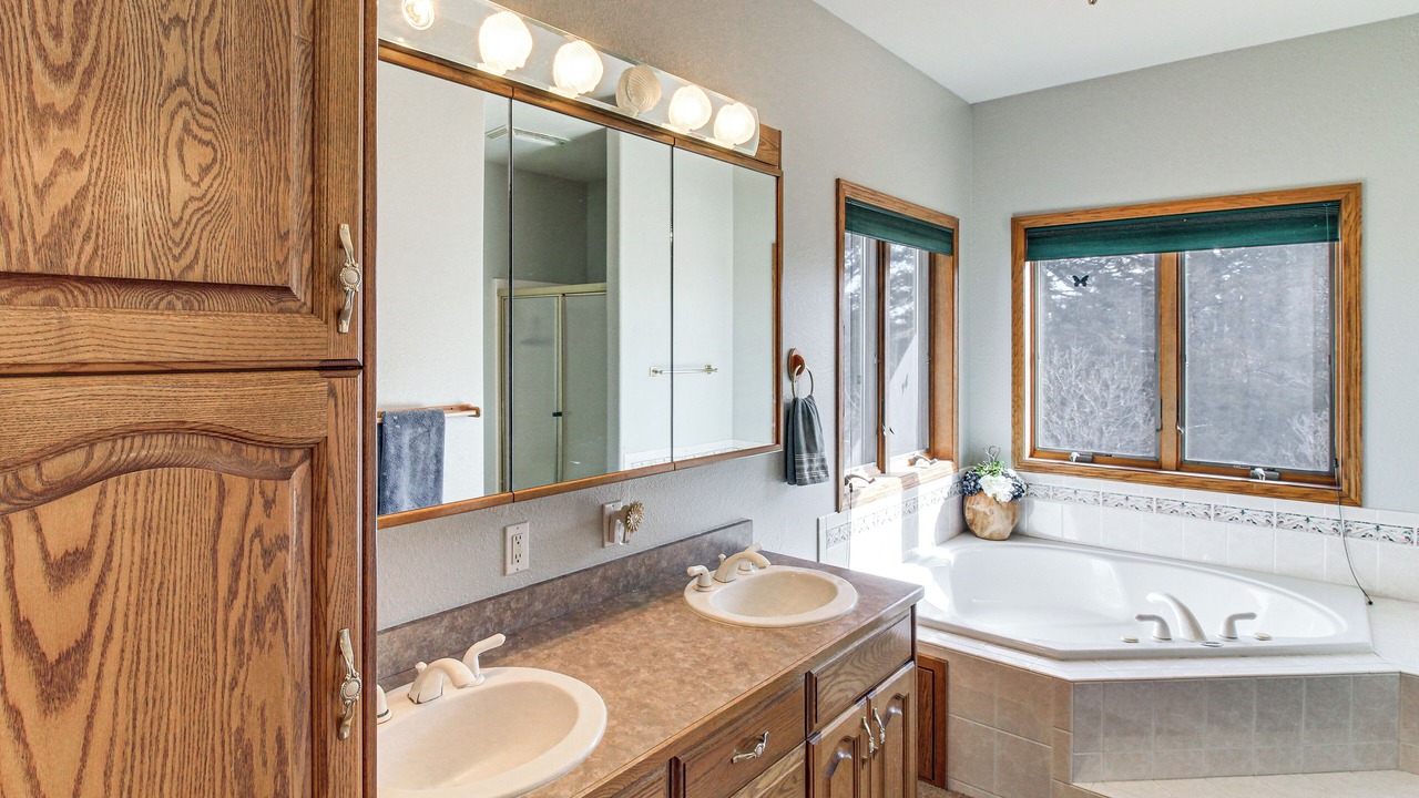 Photo of Bathroom in Lonergan