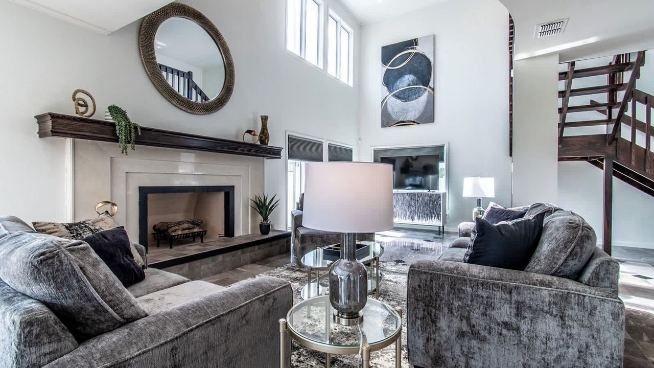 Photo of Livingroom in Bay Area