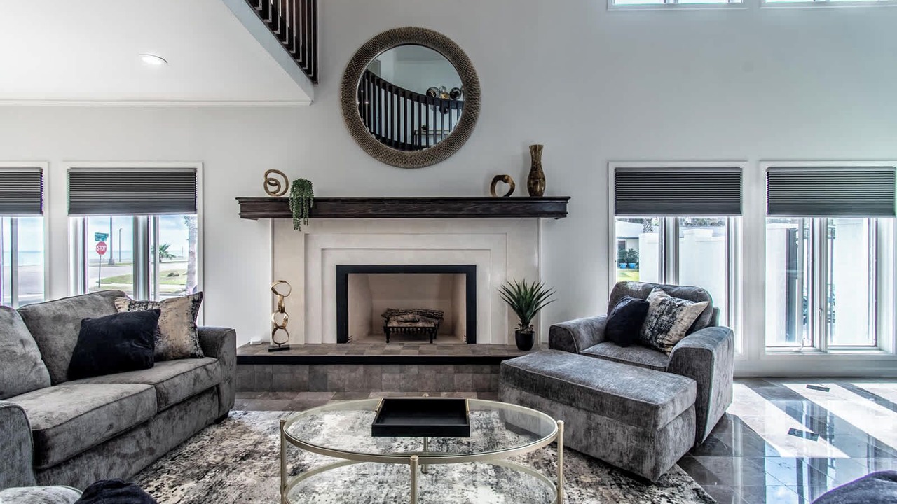 Photo of Livingroom in Bay Area