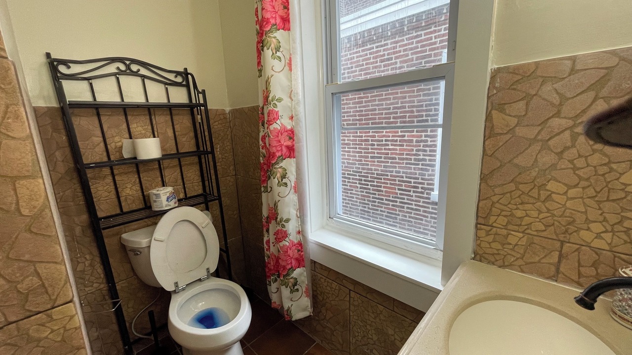 Photo of Bathroom in Brewerytown