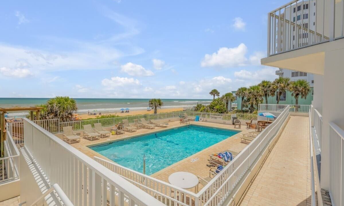Photo of Outdoor in Seawinds Condo