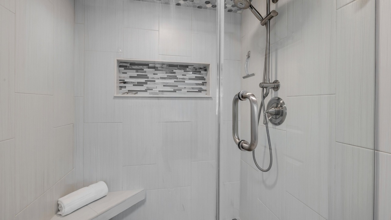 Photo of Bathroom in Seawinds Condo