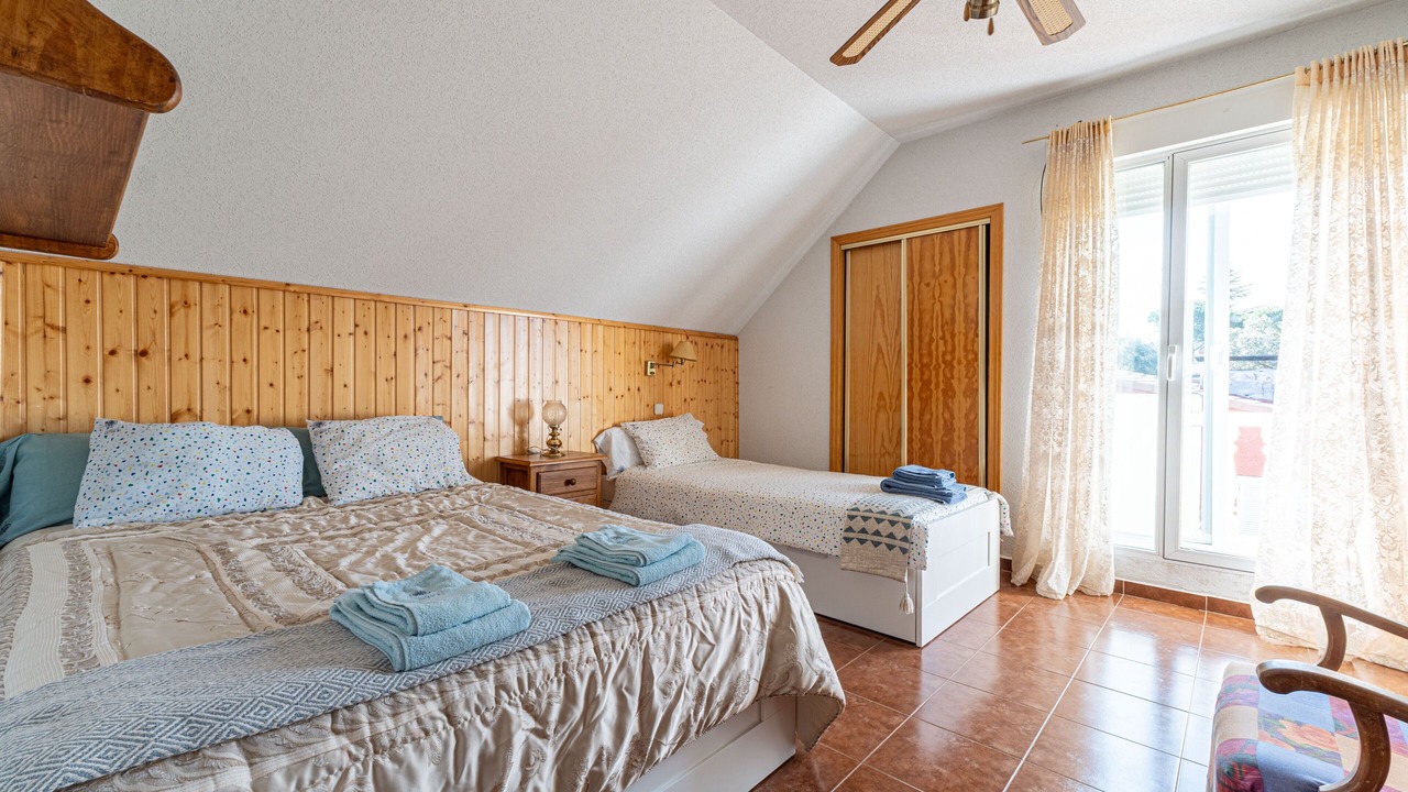 Photo of Bedroom in Los Angeles de San Rafael