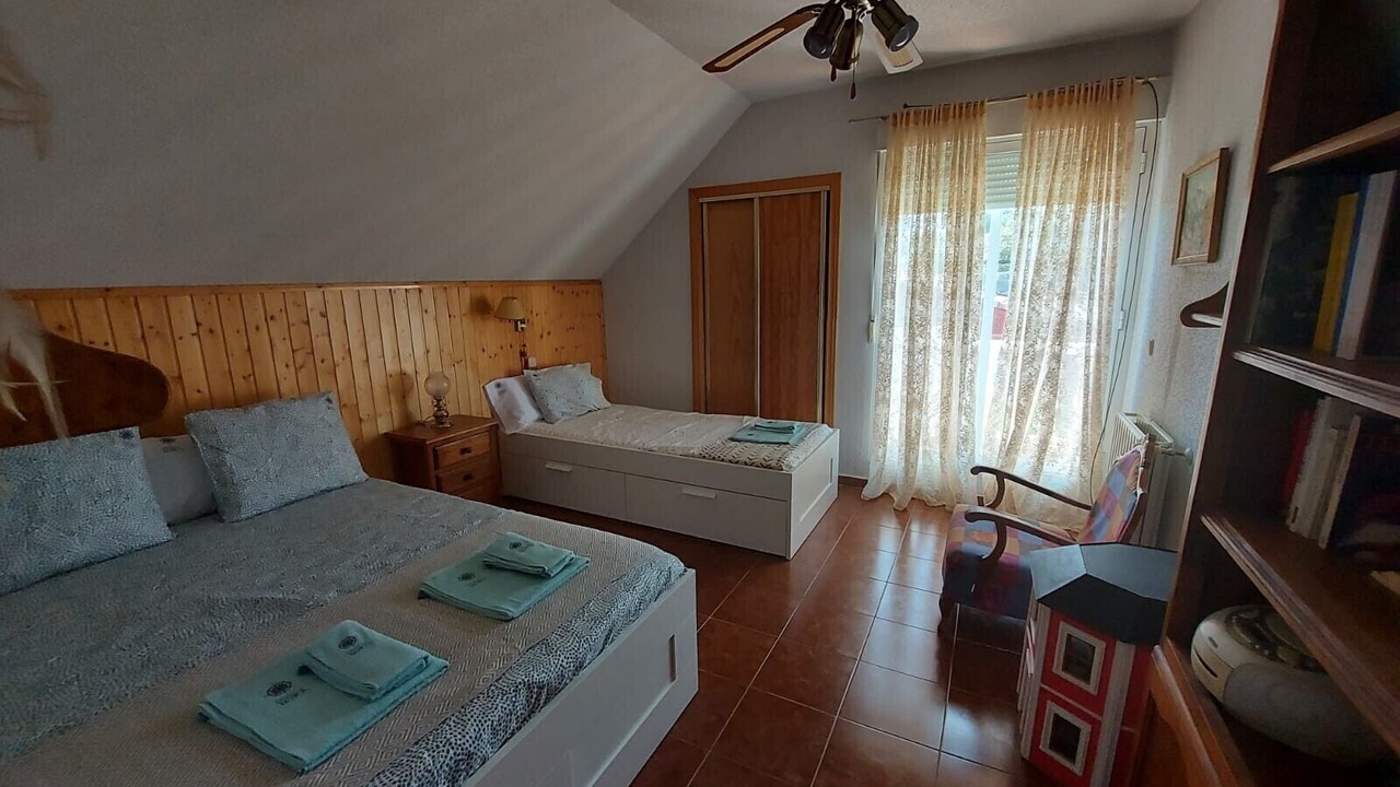 Photo of Bedroom in Los Angeles de San Rafael