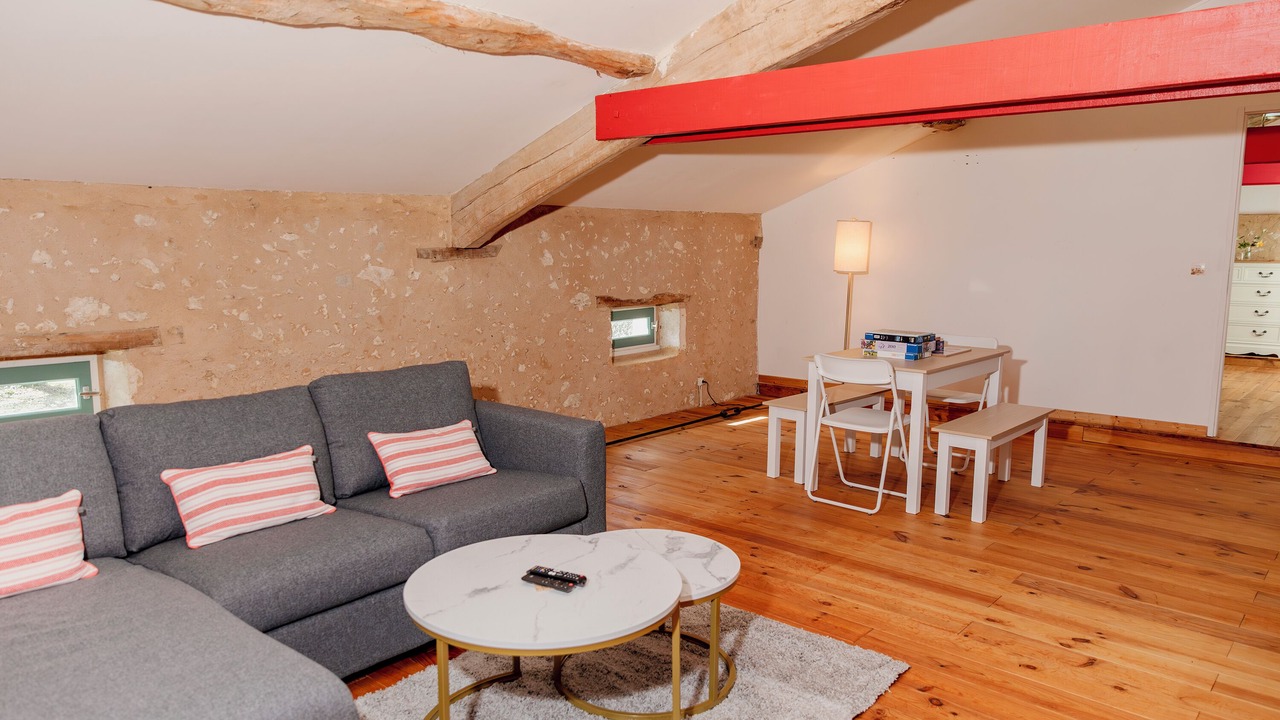 Photo of Livingroom in Beaugas
