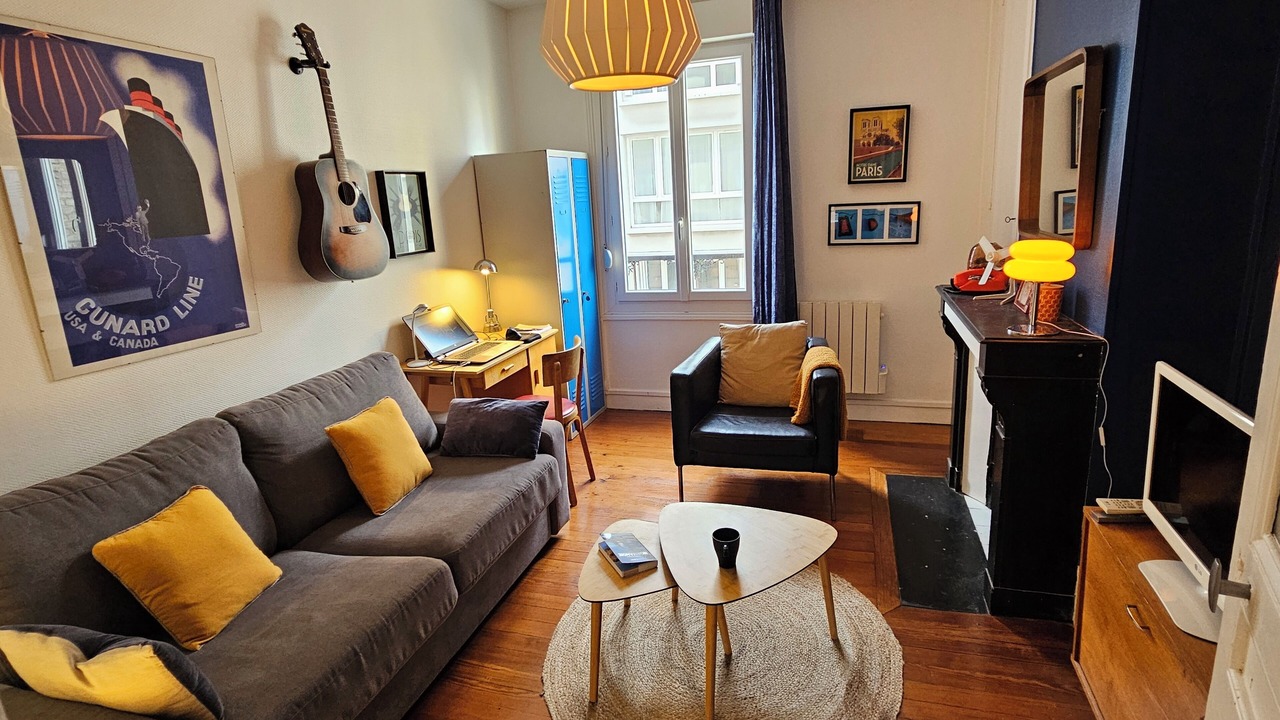 Photo of Livingroom in Anatole France Danton