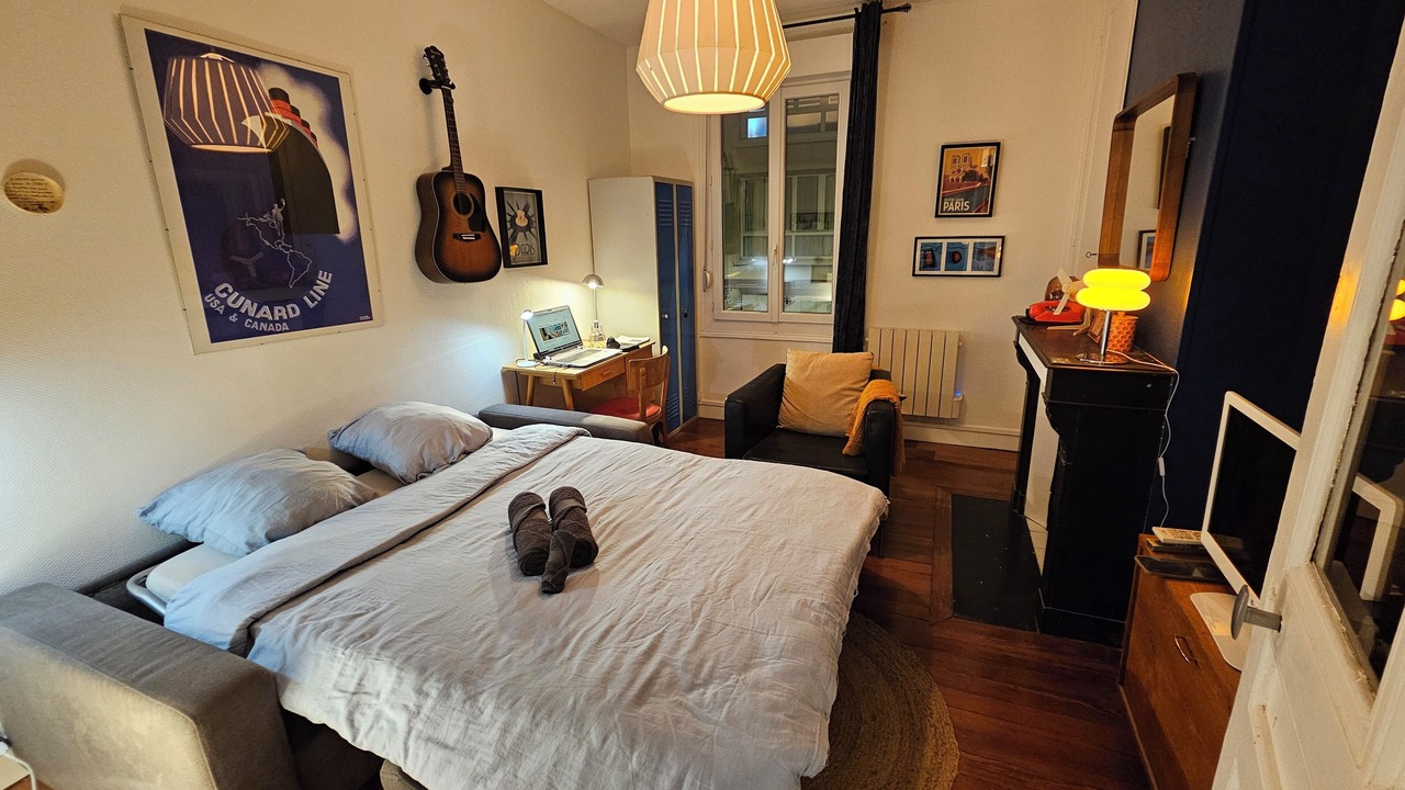 Photo of Bedroom in Anatole France Danton