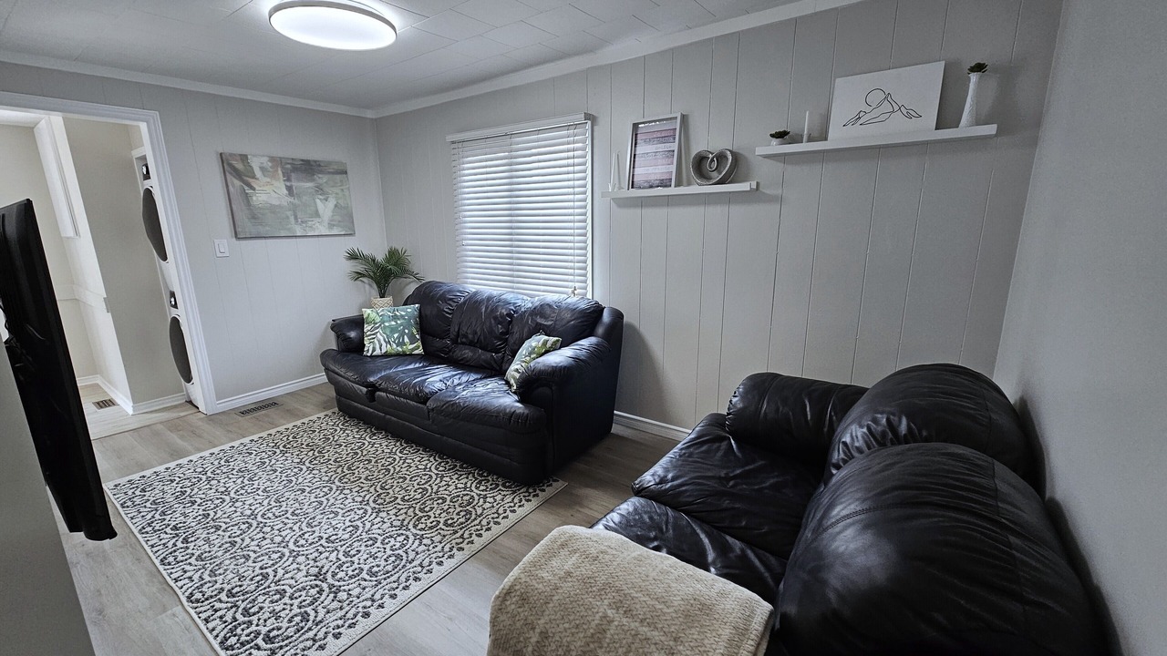 Photo of Livingroom in Inner Harbour