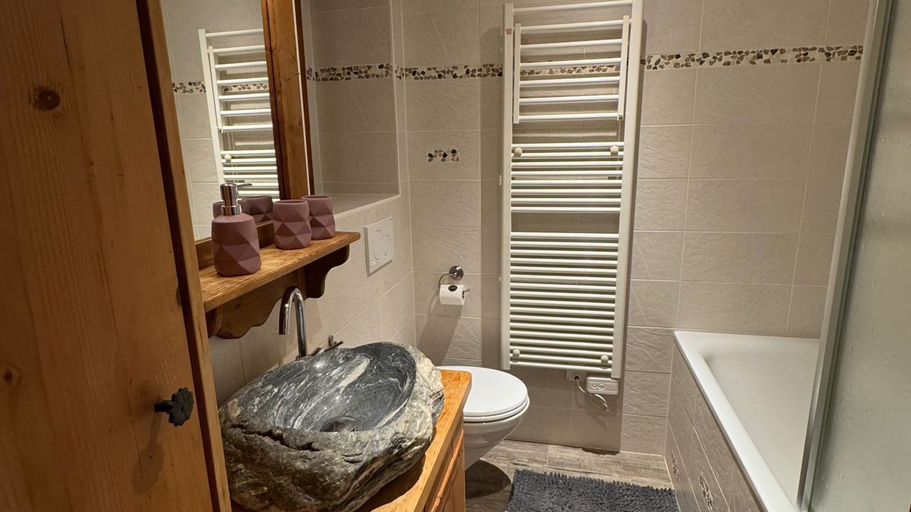 Photo of Bathroom in Heremence