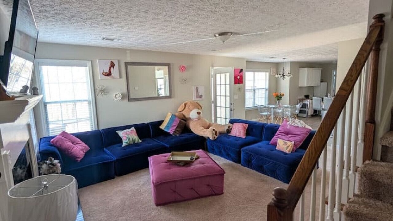 Photo of Livingroom in Oak Hill