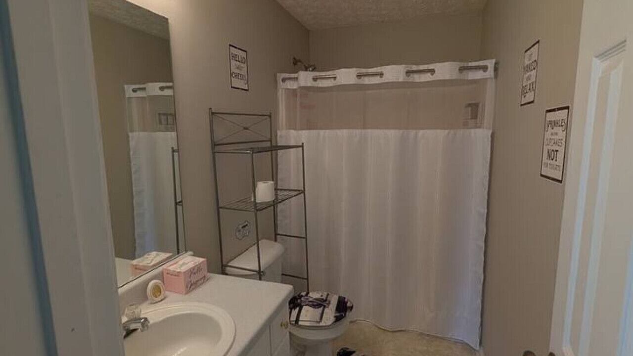 Photo of Bathroom in Oak Hill