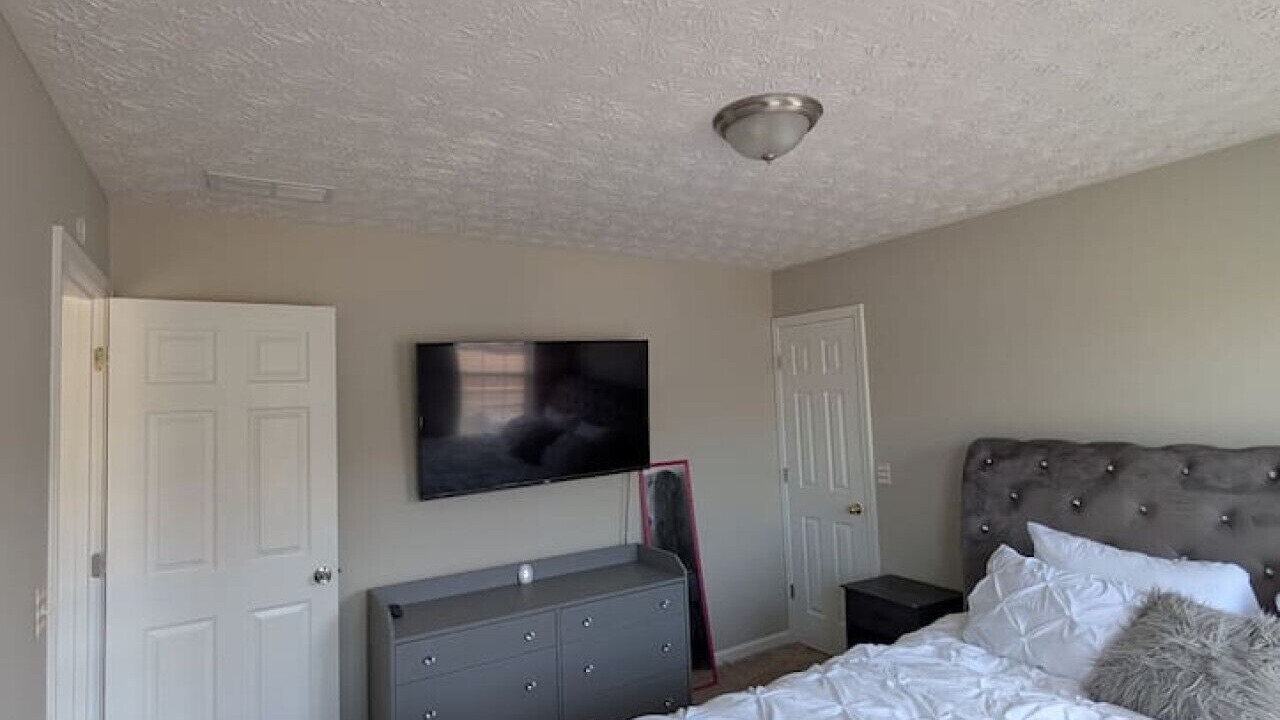 Photo of Bedroom in Oak Hill