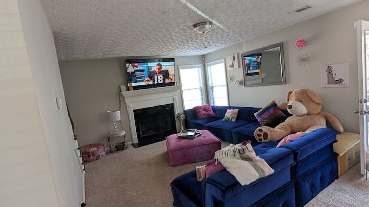 Photo of Livingroom in Oak Hill
