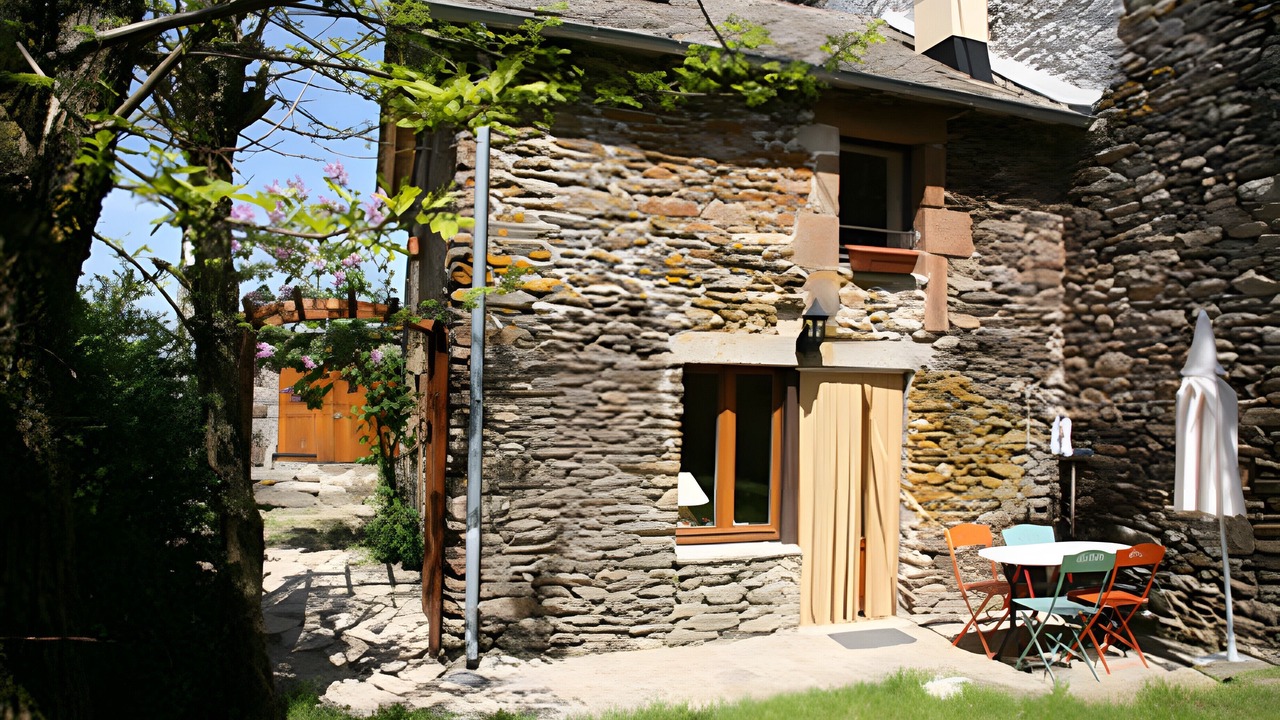 Photo of Outdoor in Salles-Curan
