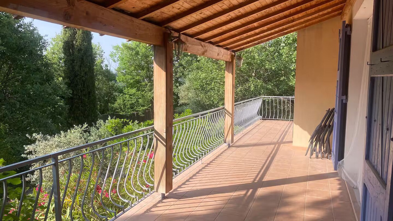 Photo of Patio Balcony in Mane