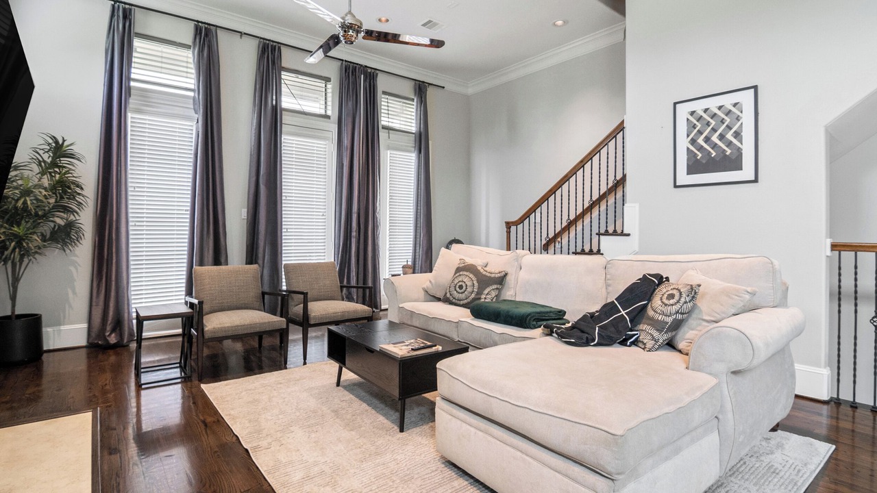 Photo of Livingroom in Lazybrook/Timbergrove