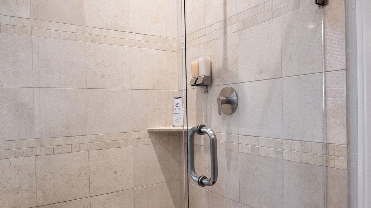 Photo of Bathroom in Lazybrook/Timbergrove