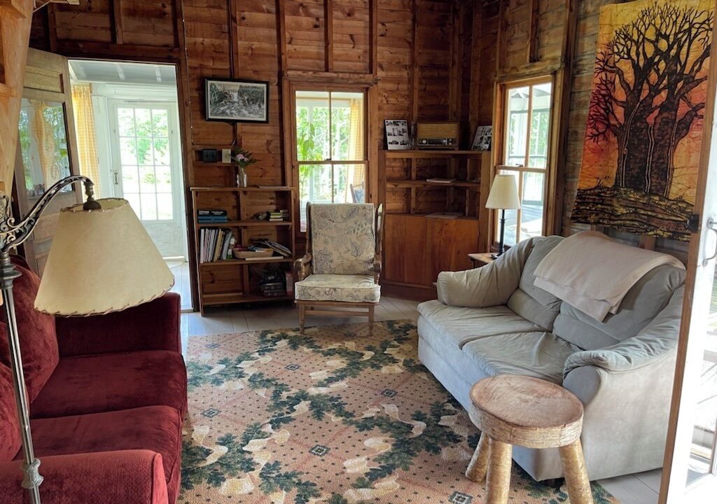 Photo of Livingroom in Perry