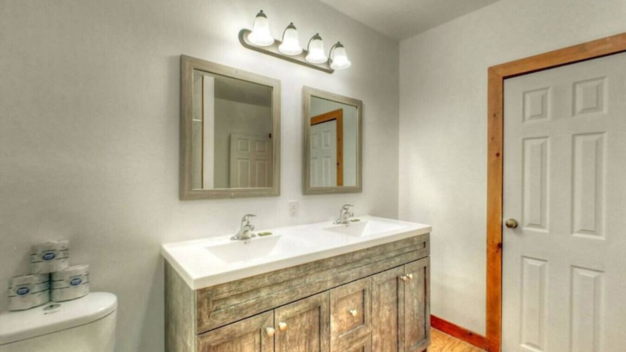 Photo of Bathroom in The Blue Mountains