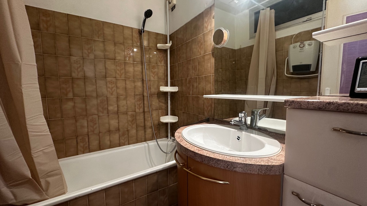 Photo of Bathroom in Le Grau-Du-Roi