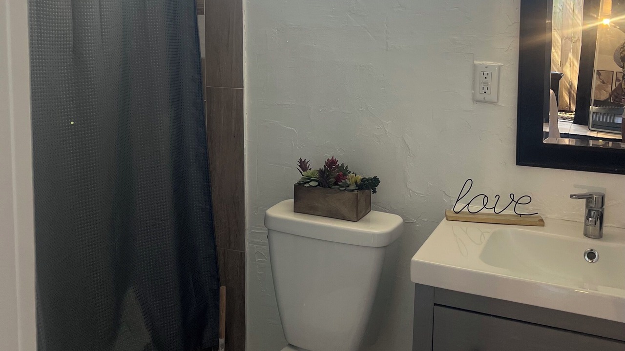 Photo of Bathroom in Miramar