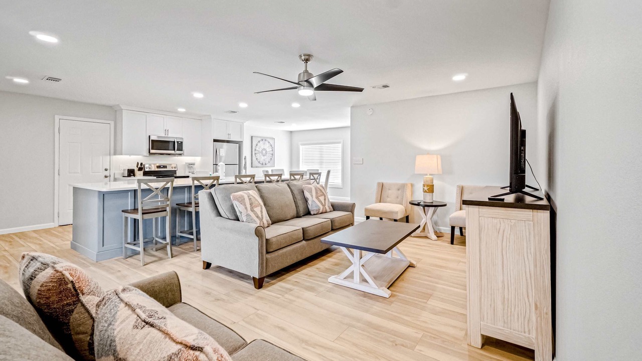 Photo of Livingroom in Ono Island