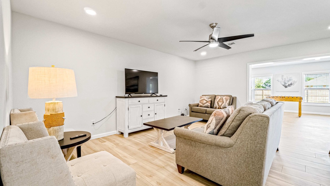 Photo of Livingroom in Ono Island