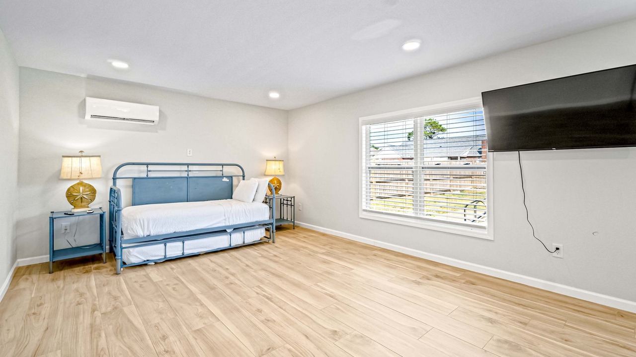 Photo of Bedroom in Ono Island