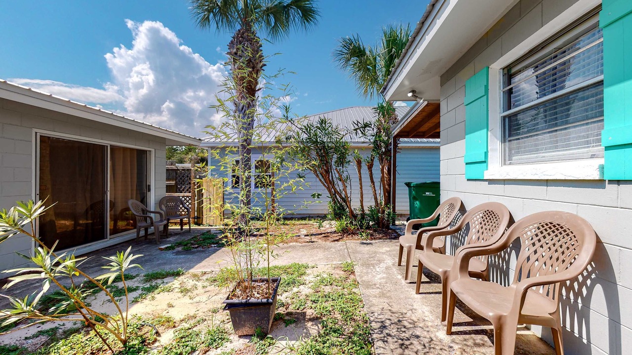 Photo of Patio Balcony in Kiska Beach