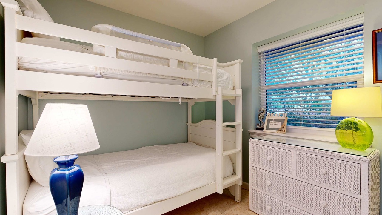 Photo of Bedroom in Gulf Pines