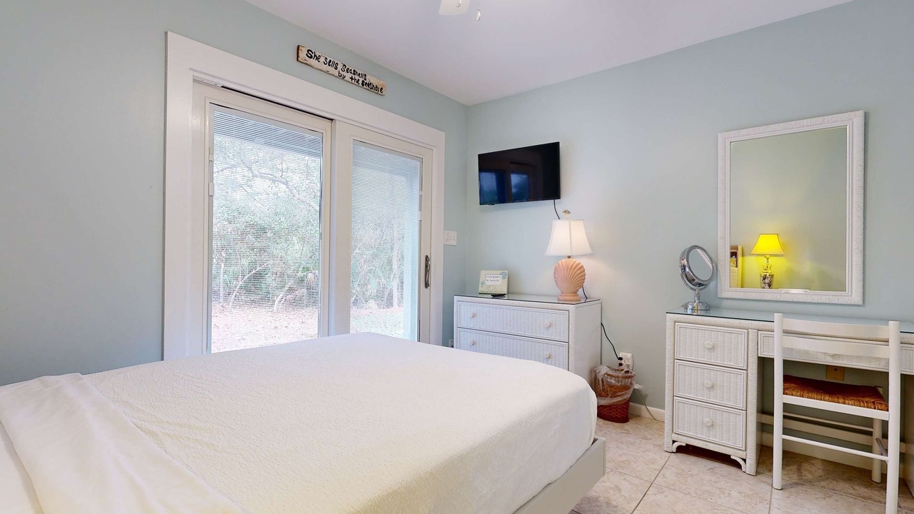 Photo of Bedroom in Gulf Pines
