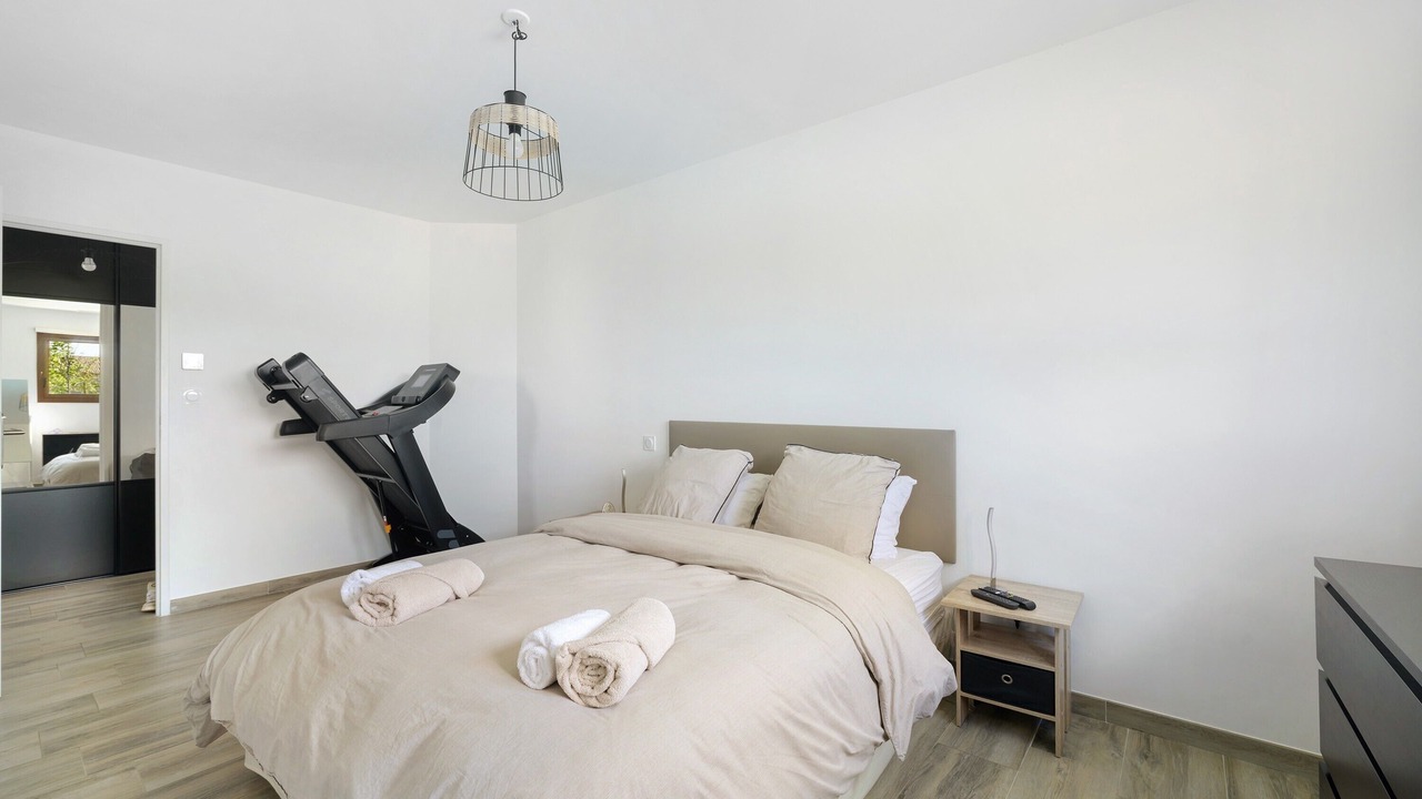 Photo of Bedroom in Le Somail