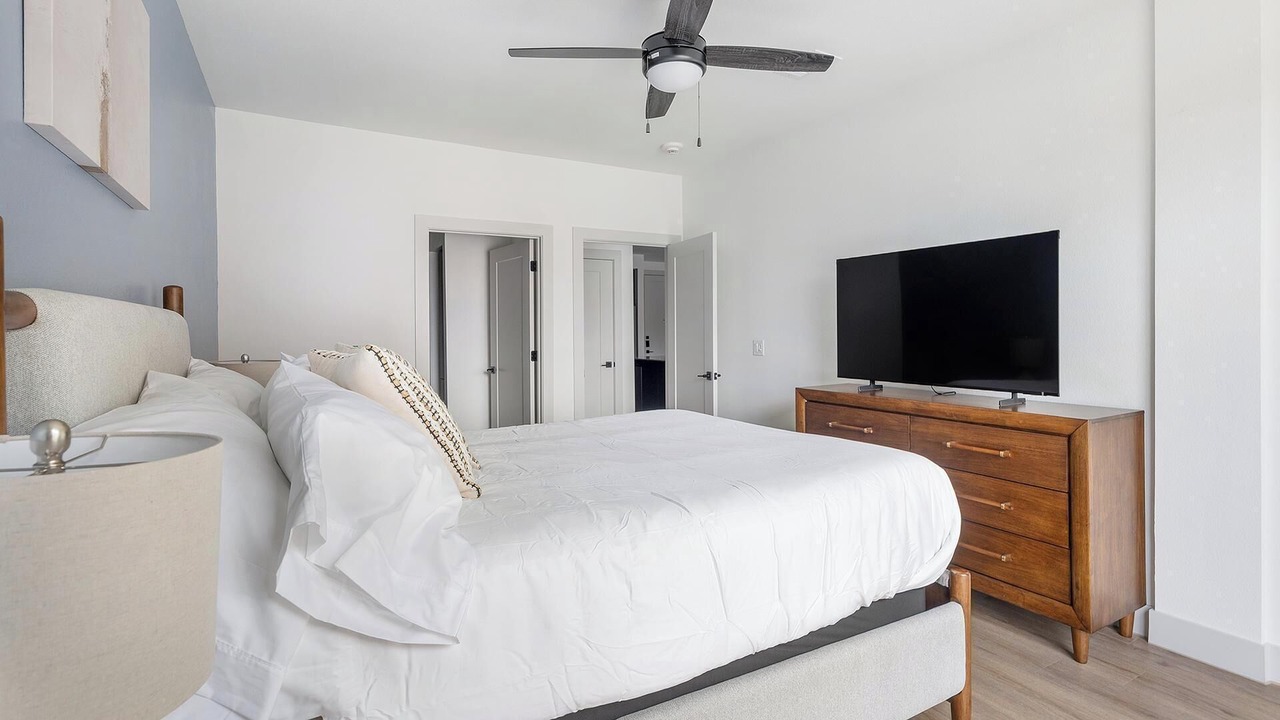 Photo of Bedroom in MLK