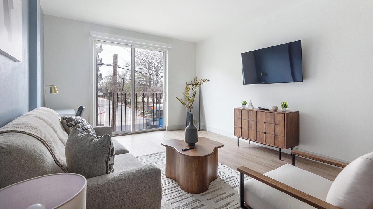 Photo of Livingroom in MLK