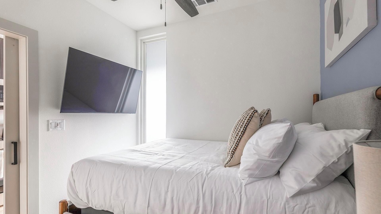 Photo of Bedroom in MLK