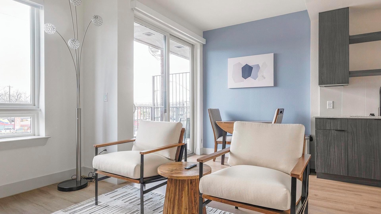 Photo of Livingroom in MLK