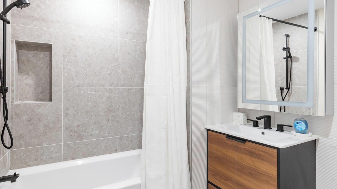 Photo of Bathroom in Hackensack