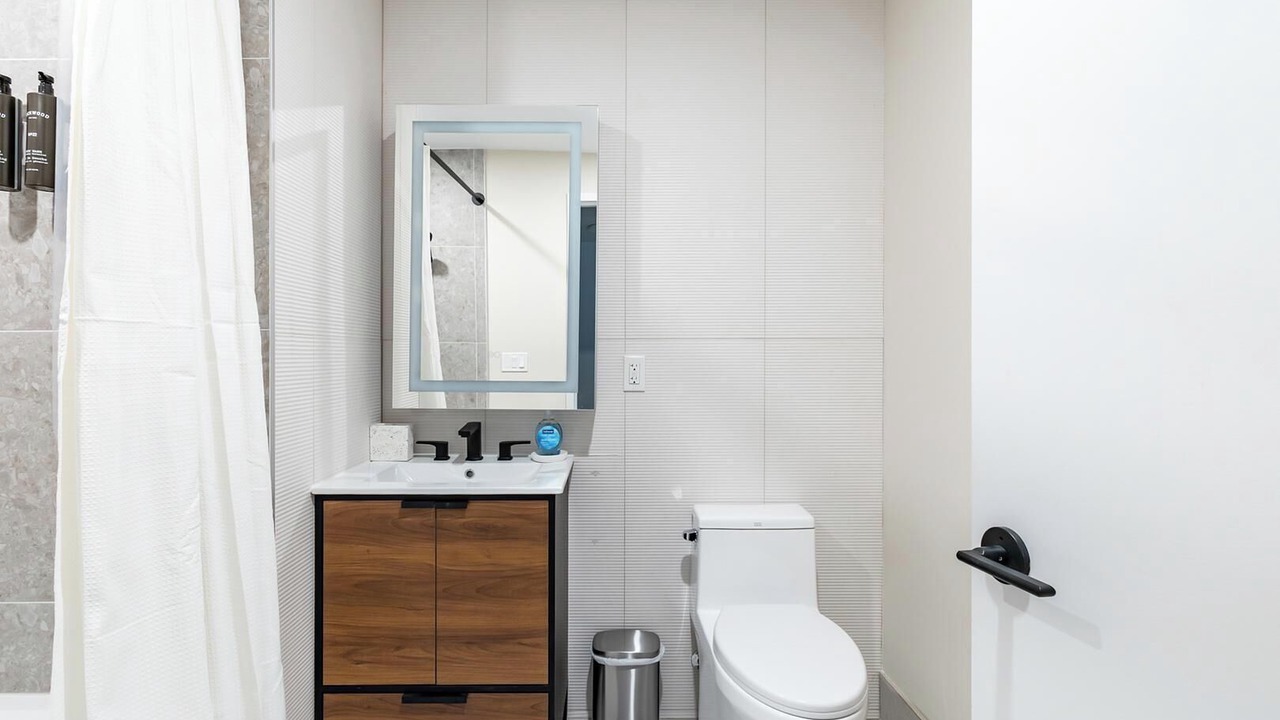 Photo of Bathroom in Hackensack