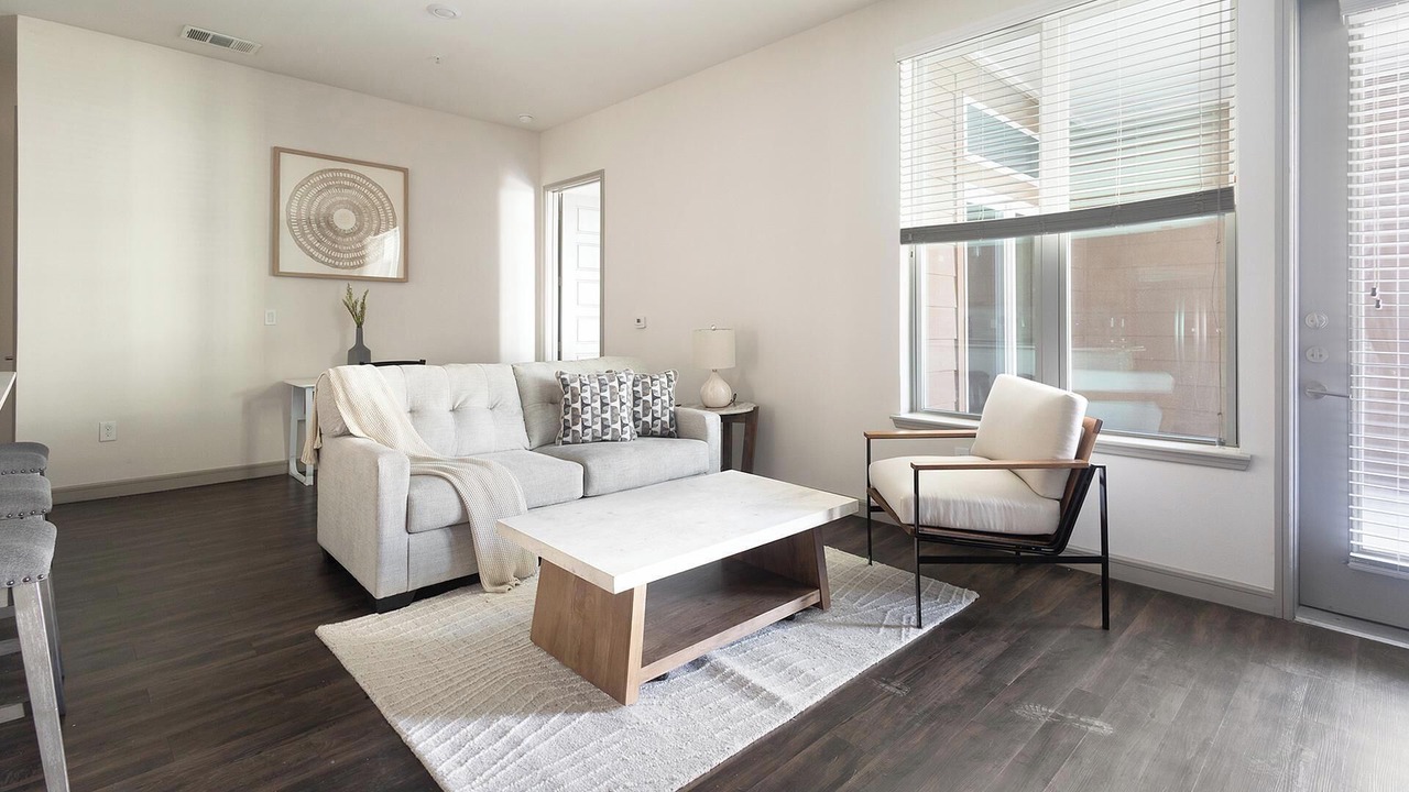 Photo of Livingroom in Central Business District