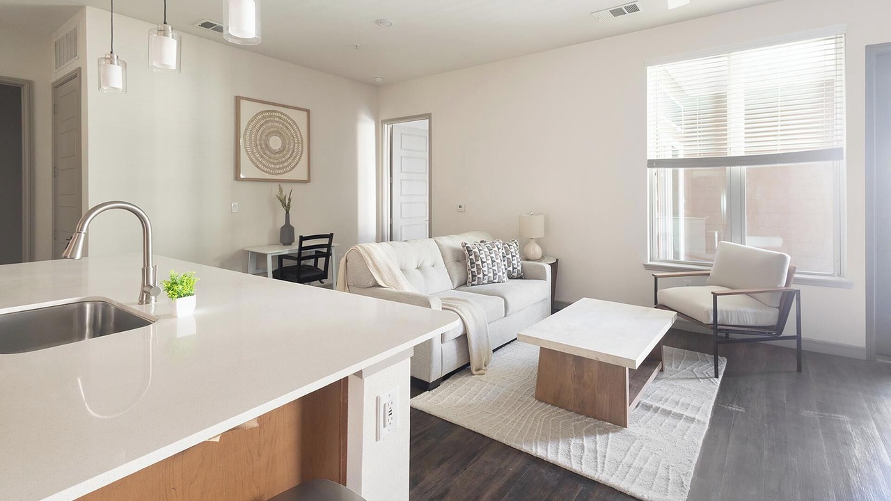 Photo of Livingroom in Central Business District