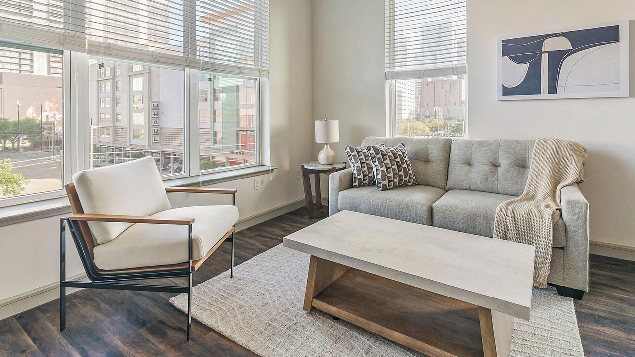 Photo of Livingroom in Central Business District
