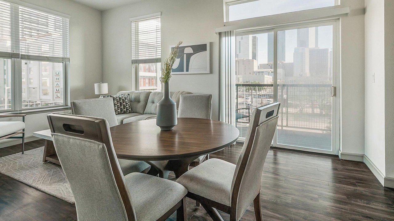 Photo of Livingroom in Central Business District