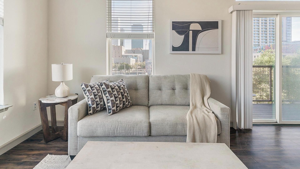 Photo of Livingroom in Central Business District