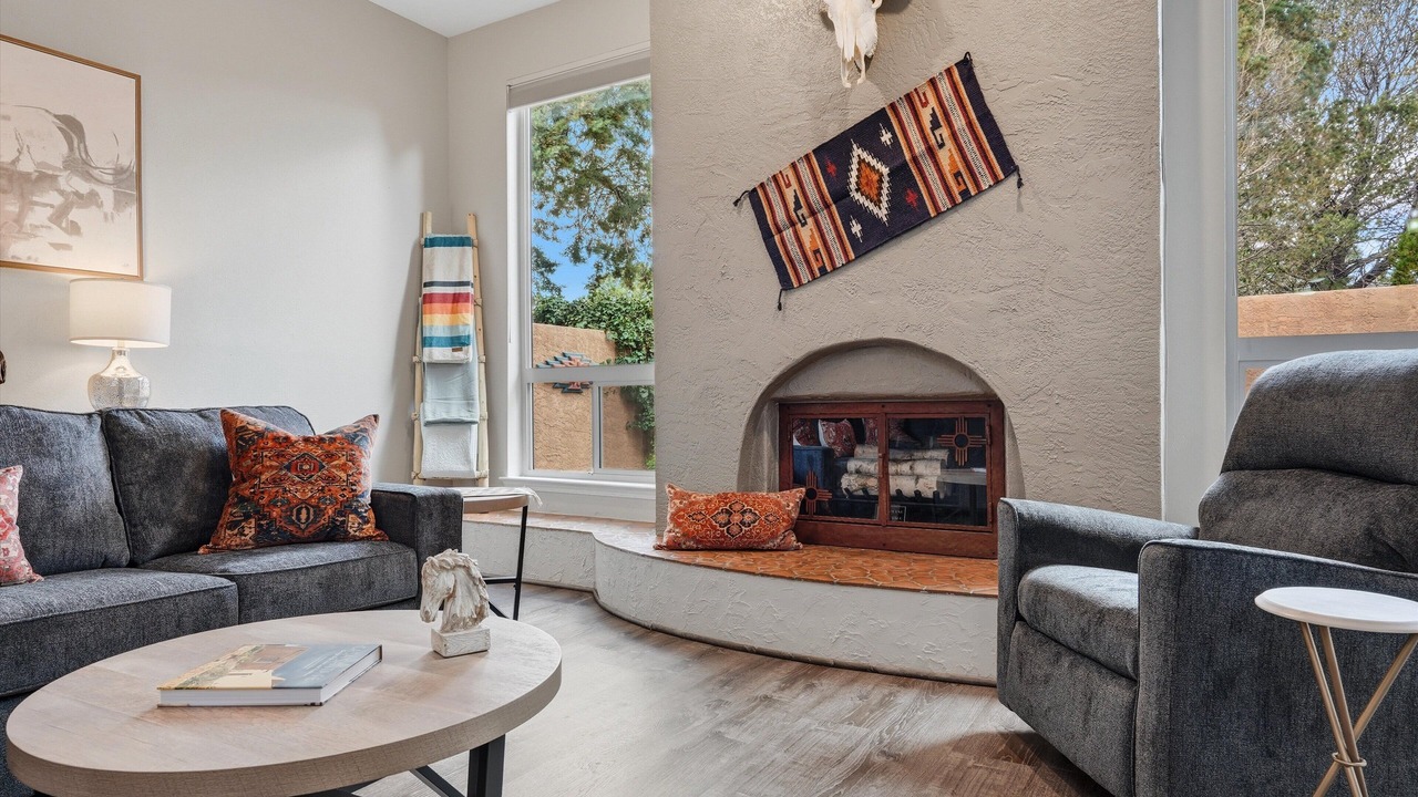 Photo of Livingroom in Northeast Heights