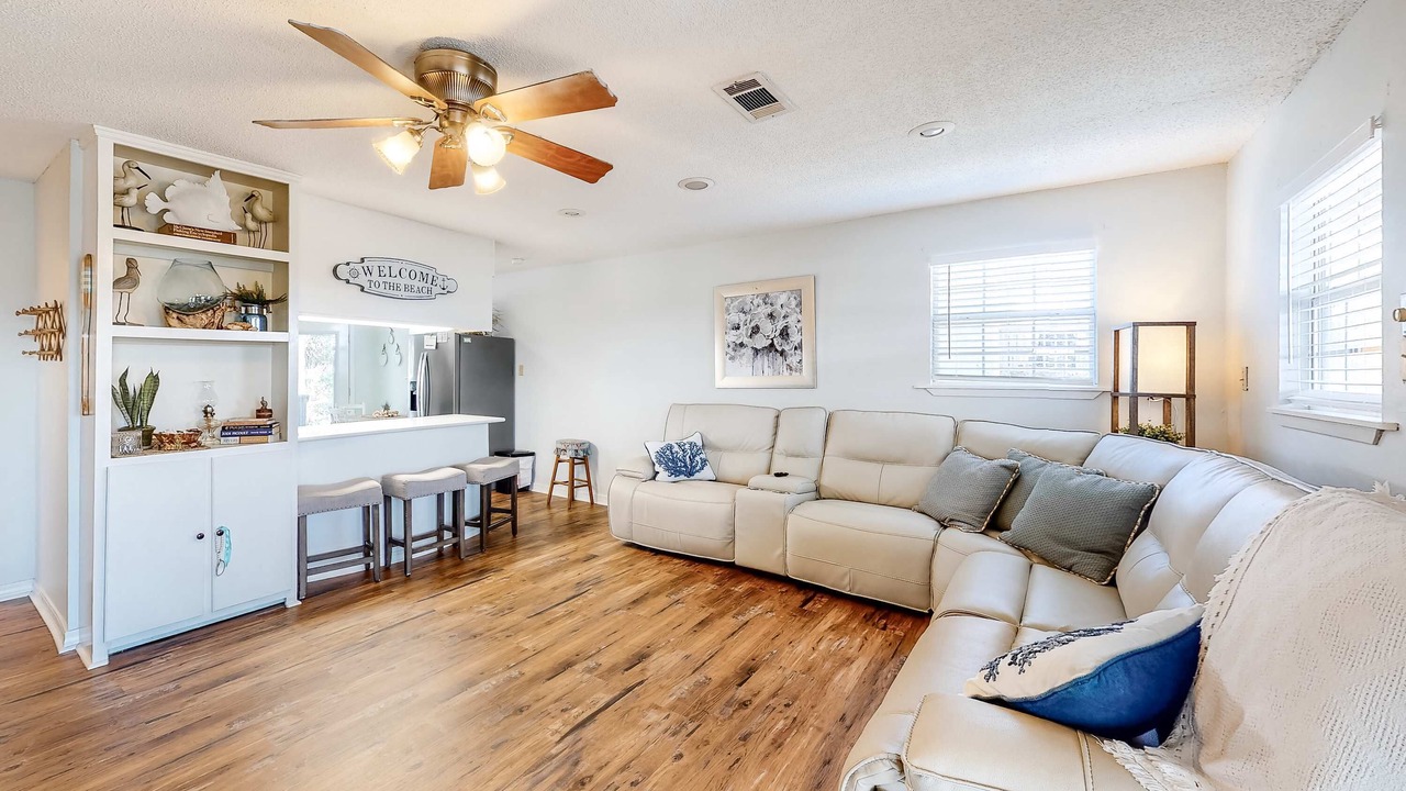 Photo of Livingroom in Royal Lagoons