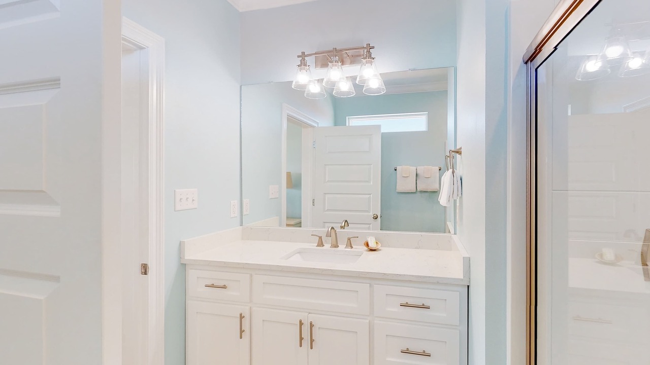 Photo of Bathroom in Dauphin Island