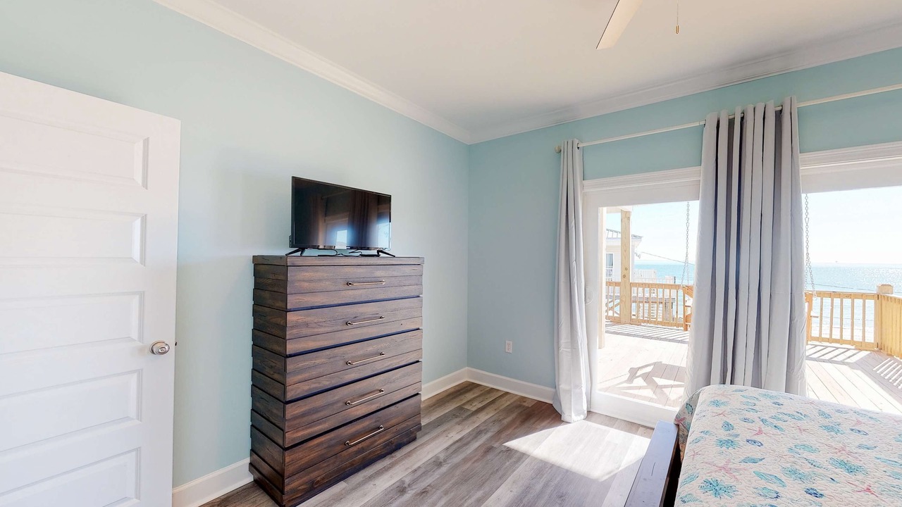 Photo of Bedroom in Dauphin Island