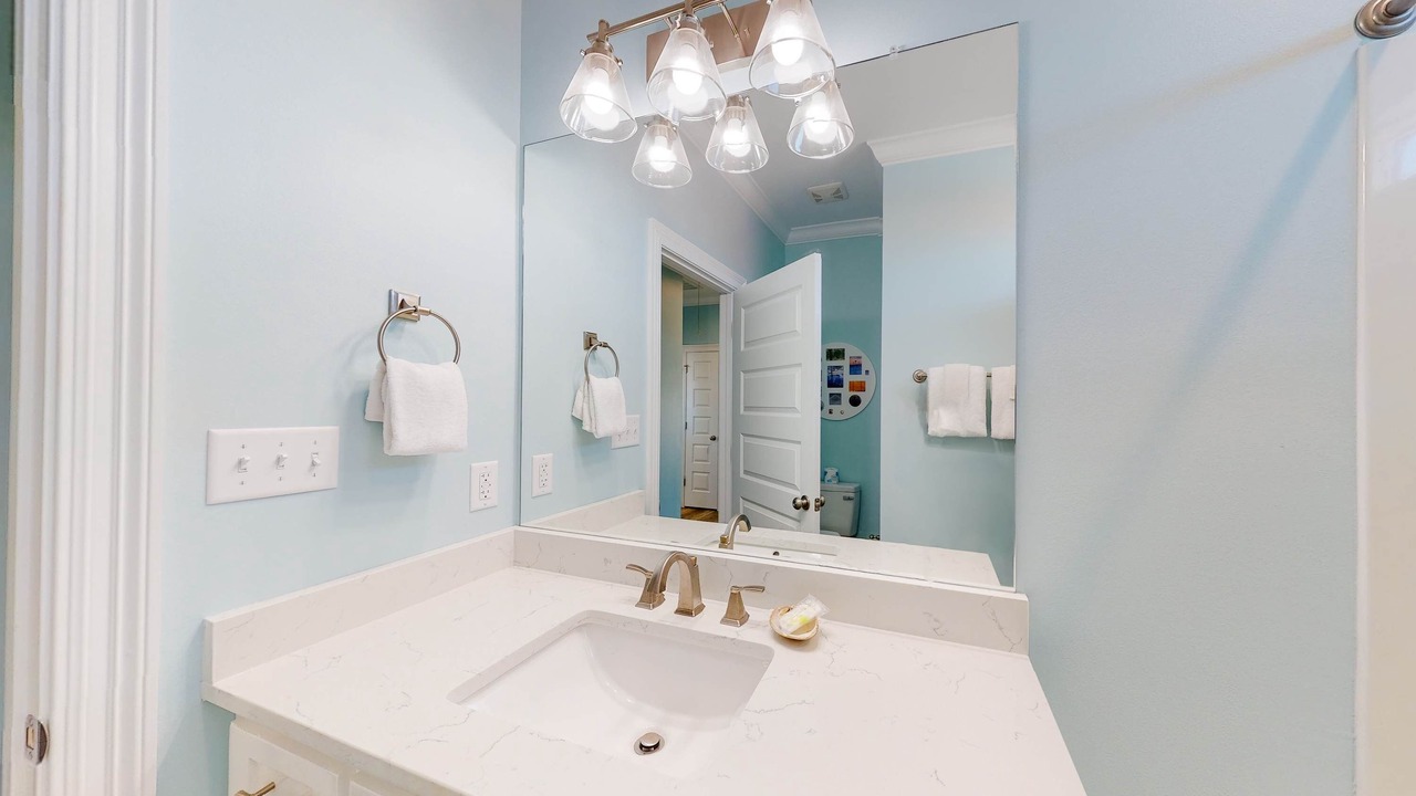 Photo of Bathroom in Dauphin Island