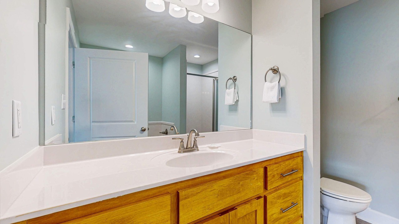 Photo of Bathroom in Audubon Place